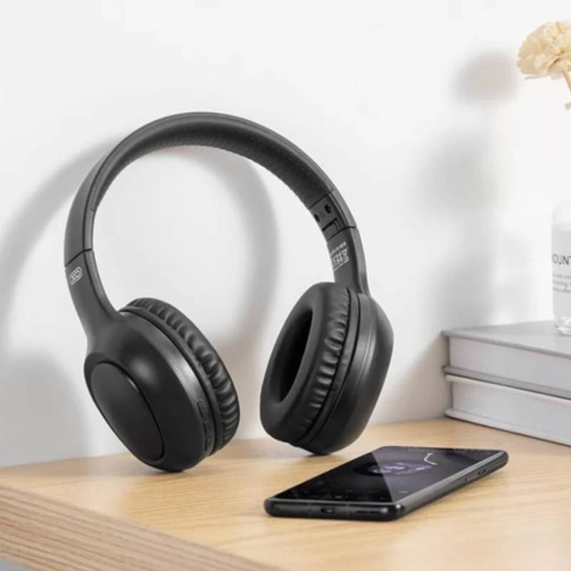 BE35 Elegant Over-Ear Bluetooth Headphones