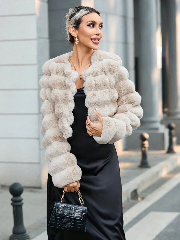 Fuax Fur Coat Jacket Female Winter Artificial Mink Fur Warm Coats High Quality Stylish and Comfortable Fur Outwear