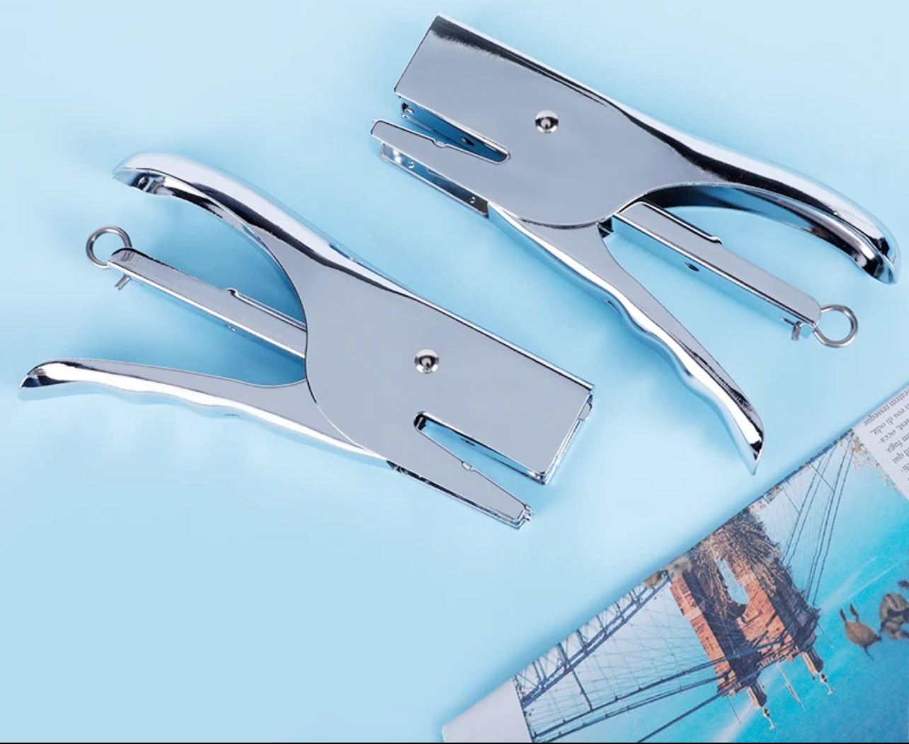 Weibo Labor-saving metal stapler Hand-held office tools Standard conventional press type practical staple