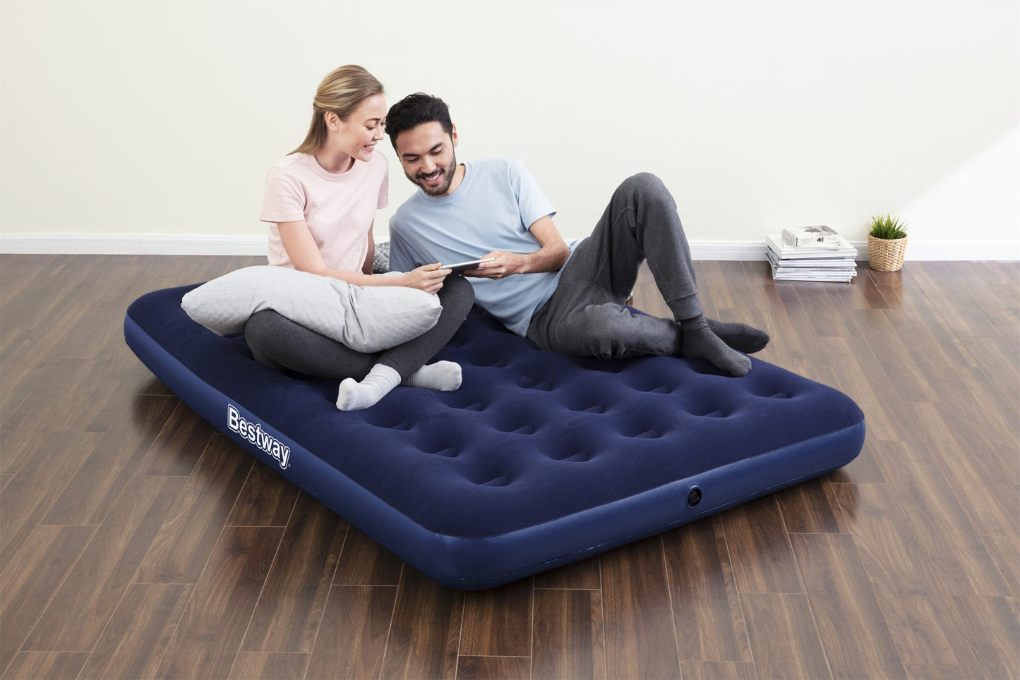 Bestway 1.91m x 1.37m x 22cm Airbed DOUBLE size