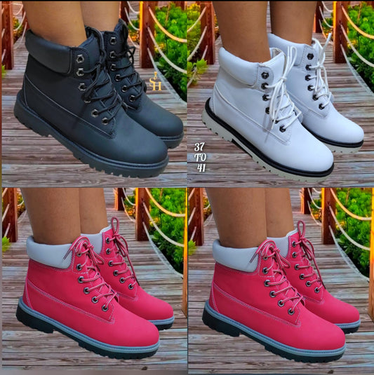 Ladies Winter Lace Up Boots