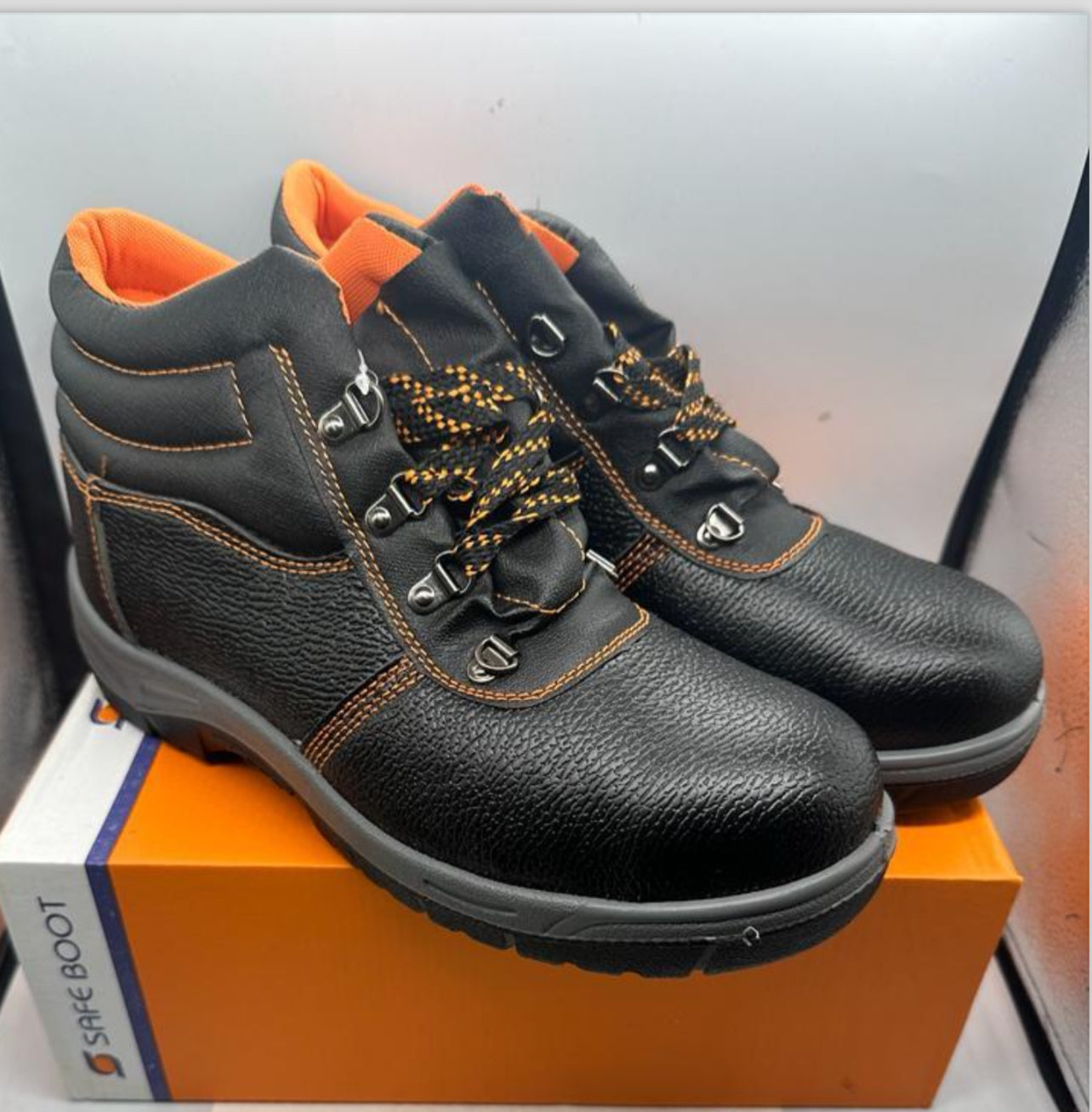 SAFETY BOOTS OIL/ACID ST/CAP ST/MIDSOLE BLK