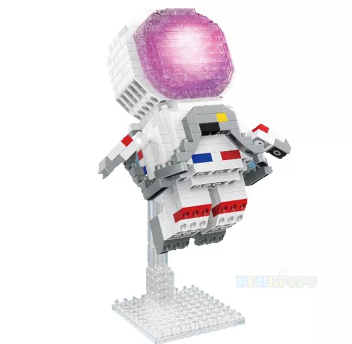 Space Walk Astronaut Blocks With LED Light 456pcs