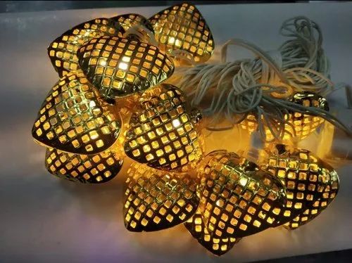 Christmas Warm White LED Metal Heart Shaped Lights Battery Operated Fairy String Lights for Garden, Christmas, Party, Wedding