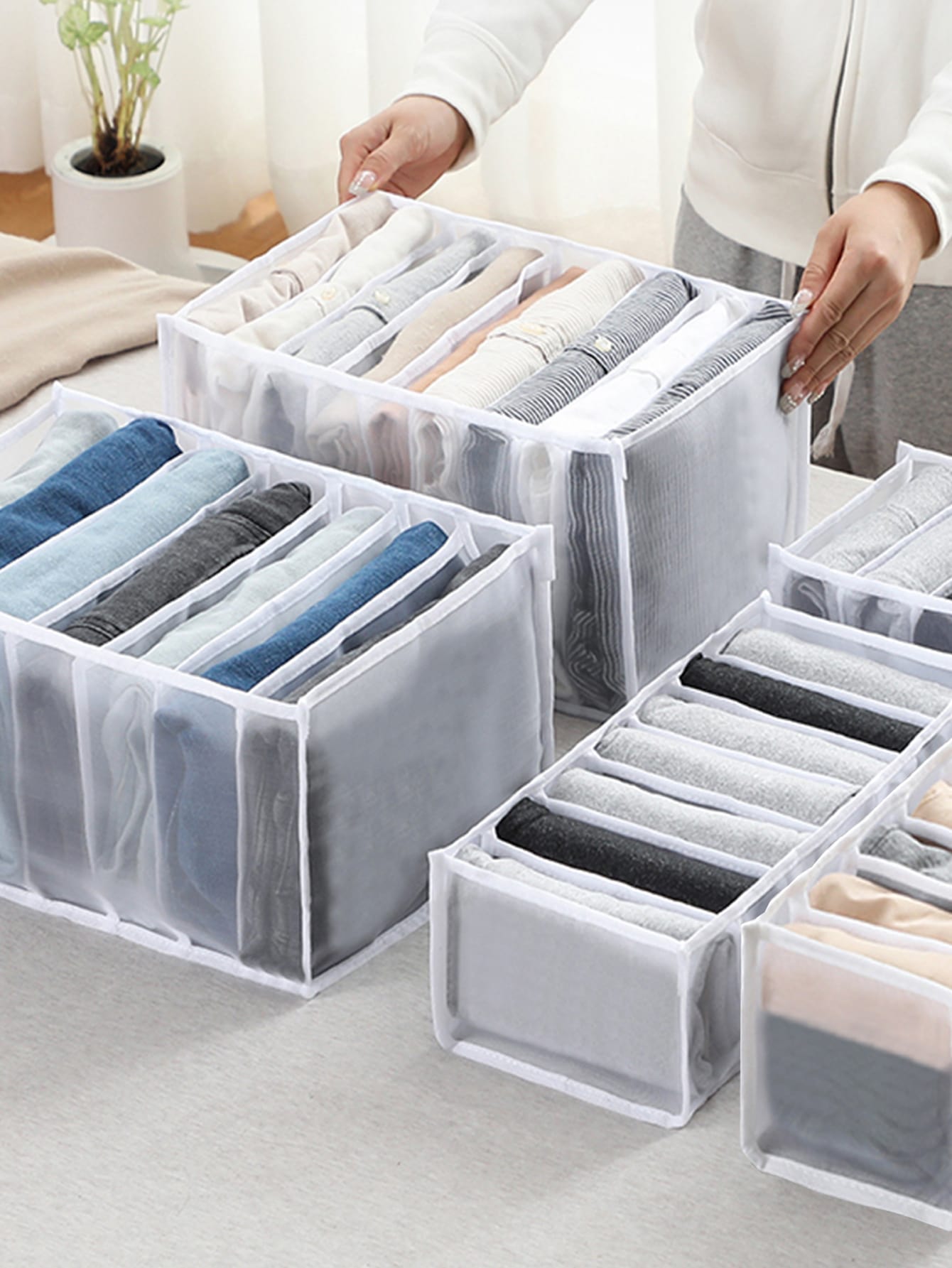 5 Grids Washable Clothes Organizer