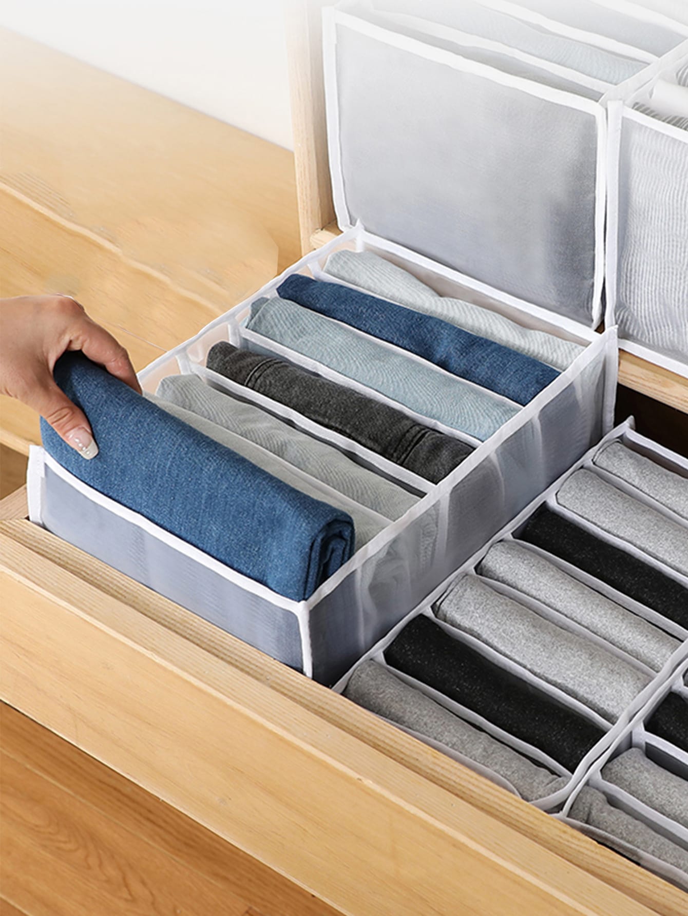 5 Grids Washable Clothes Organizer