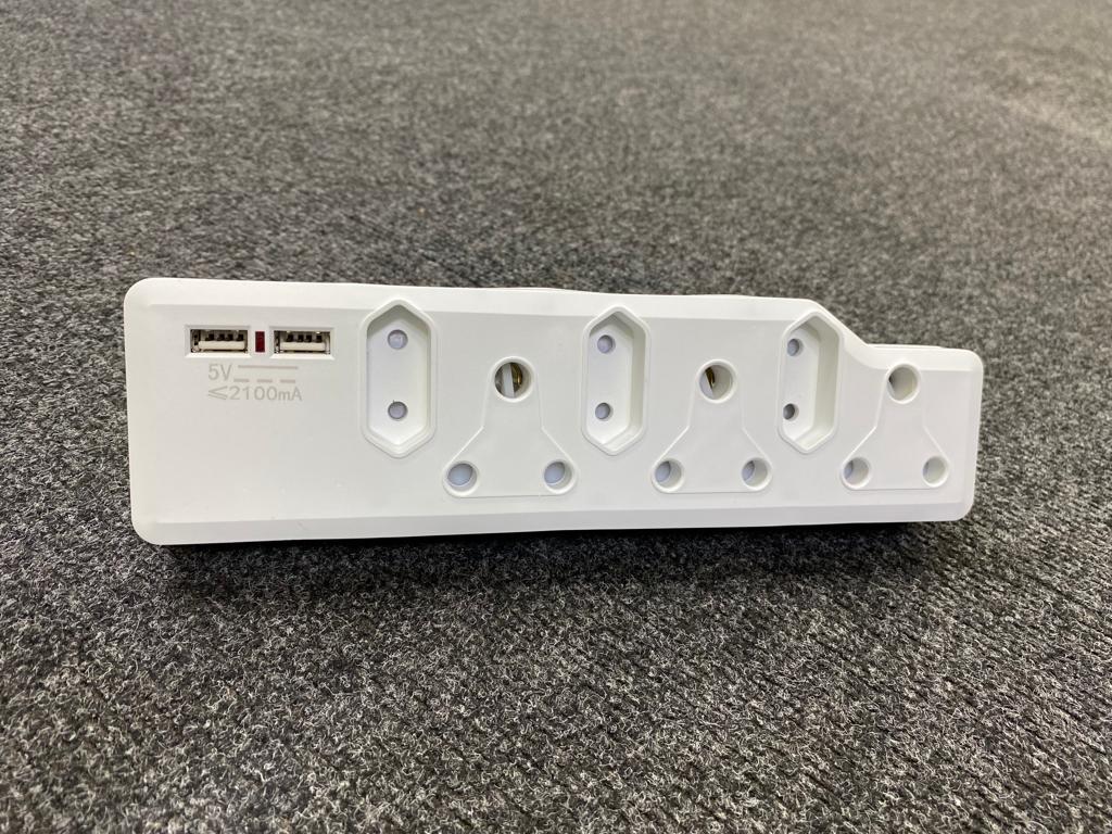 7Way Multiplug with USB Ports