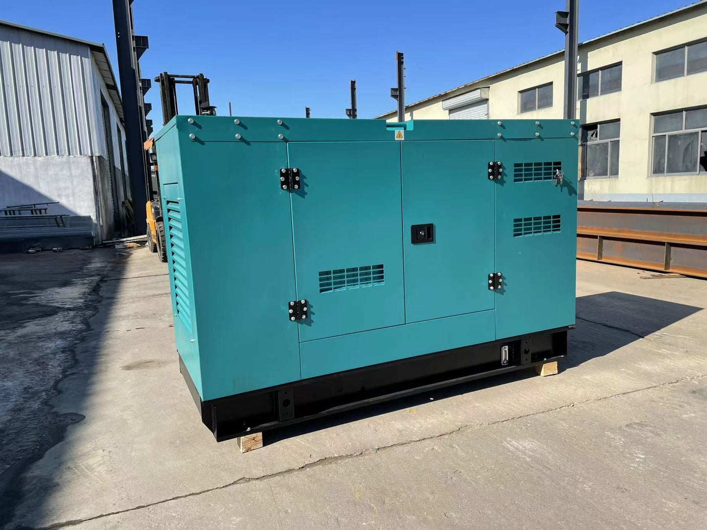 30Kva/24Kw Diesel Silent Generator (4 Cylinder/4 Stroke/Water-cooled) With Built In ATS-3-Phase