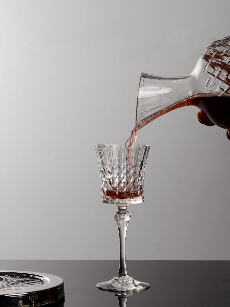 Luxury Rotating Crystal Wine Decanter